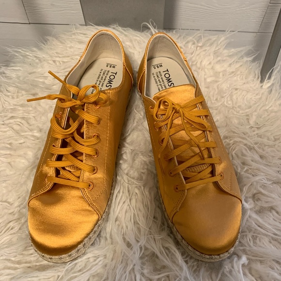 toms sunflower shoes